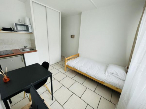 Banyo, Studio 1p proche centre ville